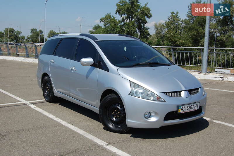 Mitsubishi Grandis 2008