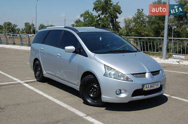 Минивэн Mitsubishi Grandis 2008 в 