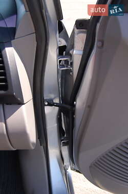 Минивэн Mitsubishi Grandis 2008 в 