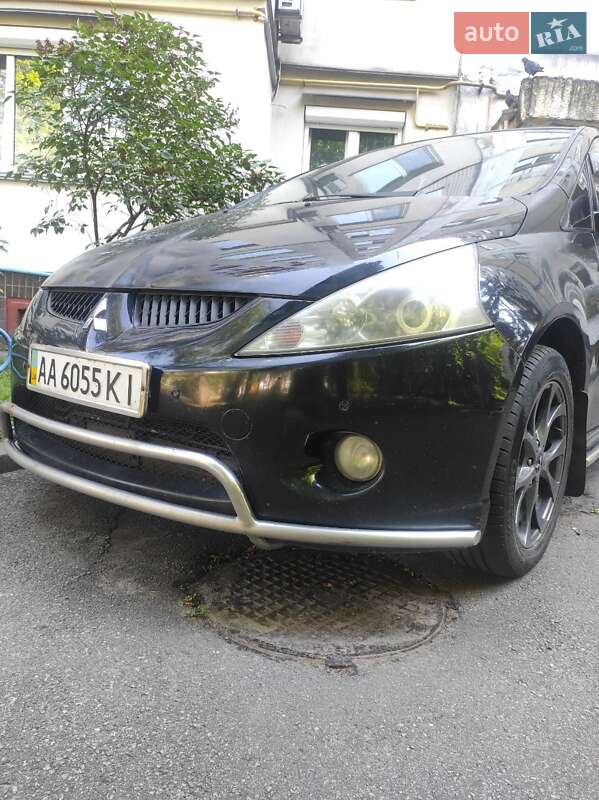 Mitsubishi Grandis 2008
