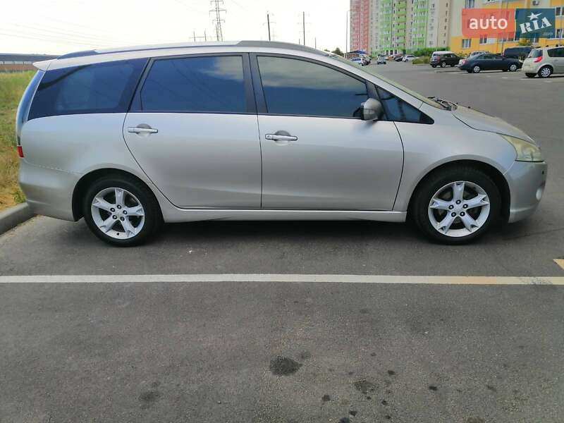 Mitsubishi Grandis 2008