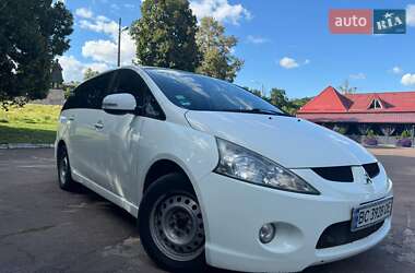 Mitsubishi Grandis 2010