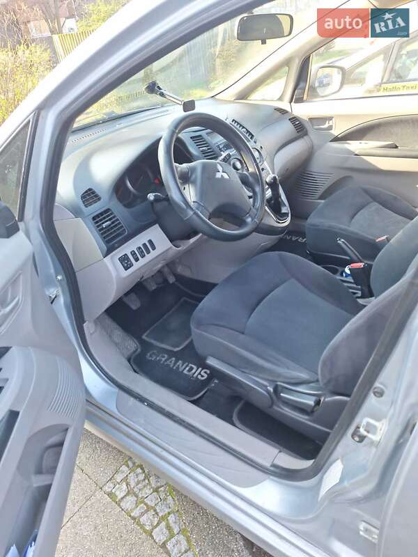 Минивэн Mitsubishi Grandis 2008 в Днепре