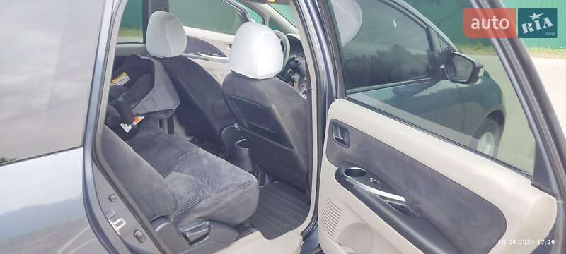 Минивэн Mitsubishi Grandis 2006 в Ивано-Франковске