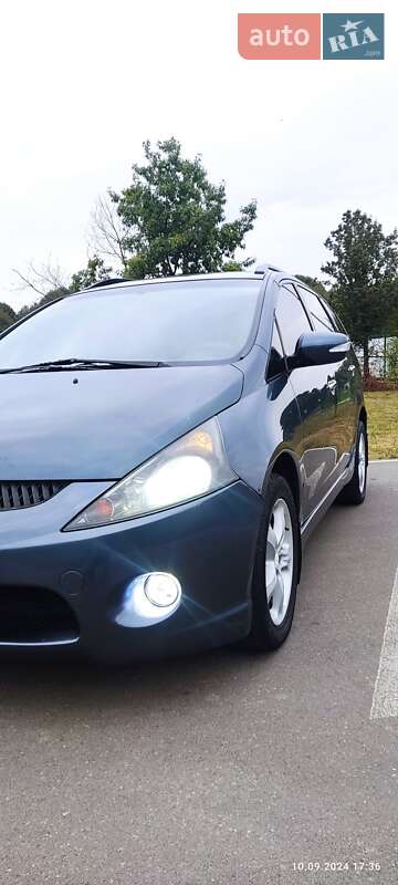 Минивэн Mitsubishi Grandis 2006 в Ивано-Франковске