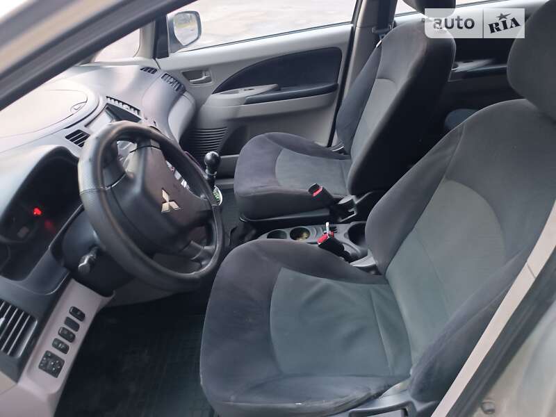 Минивэн Mitsubishi Grandis 2008 в Борисполе