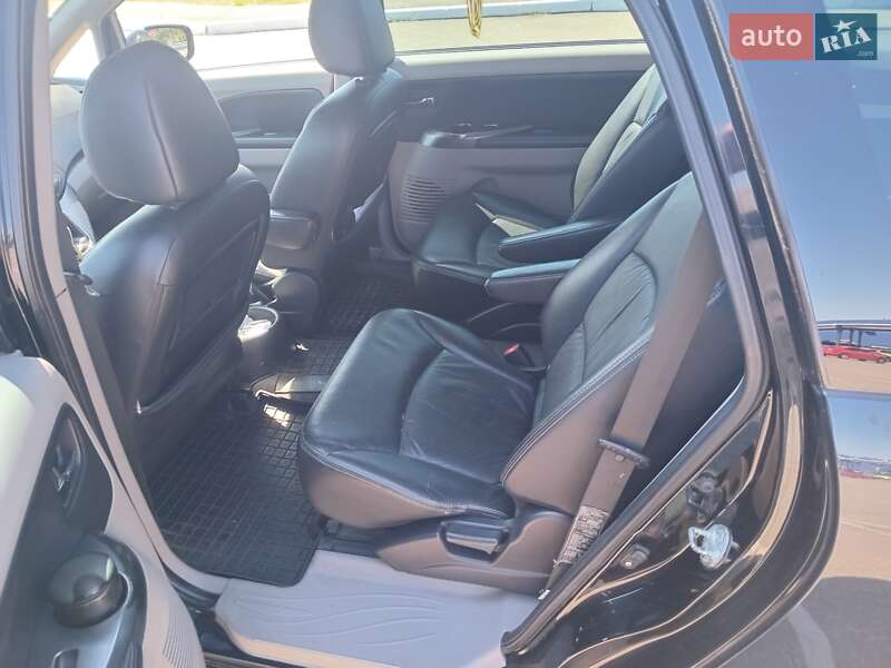 Минивэн Mitsubishi Grandis 2006 в Киеве