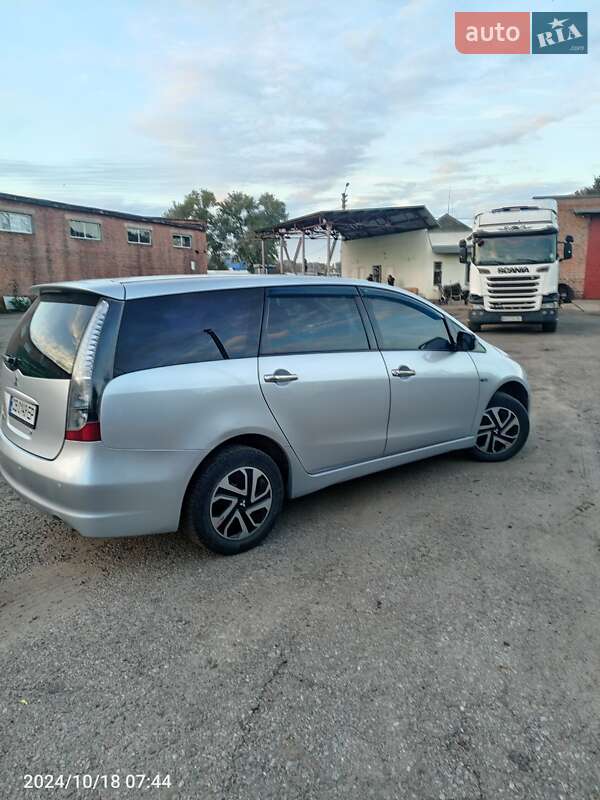 Мінівен Mitsubishi Grandis 2006 в Чернігові
