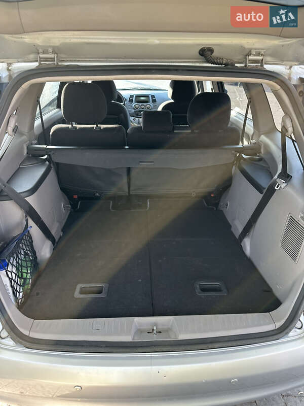 Мінівен Mitsubishi Grandis 2006 в Львові