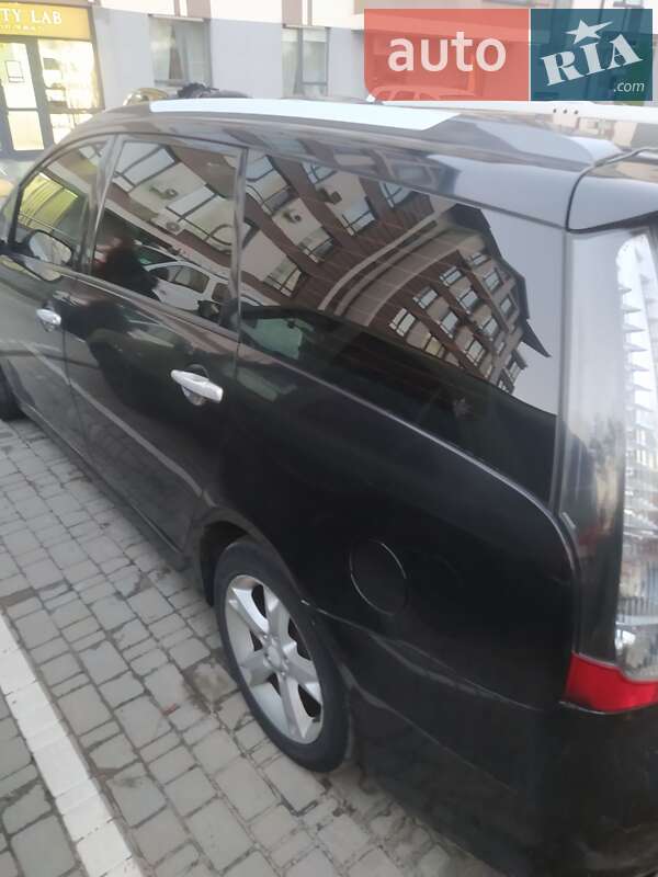 Минивэн Mitsubishi Grandis 2008 в Киеве