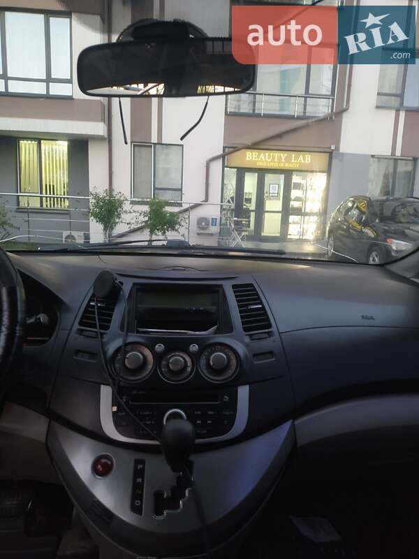 Минивэн Mitsubishi Grandis 2008 в Киеве