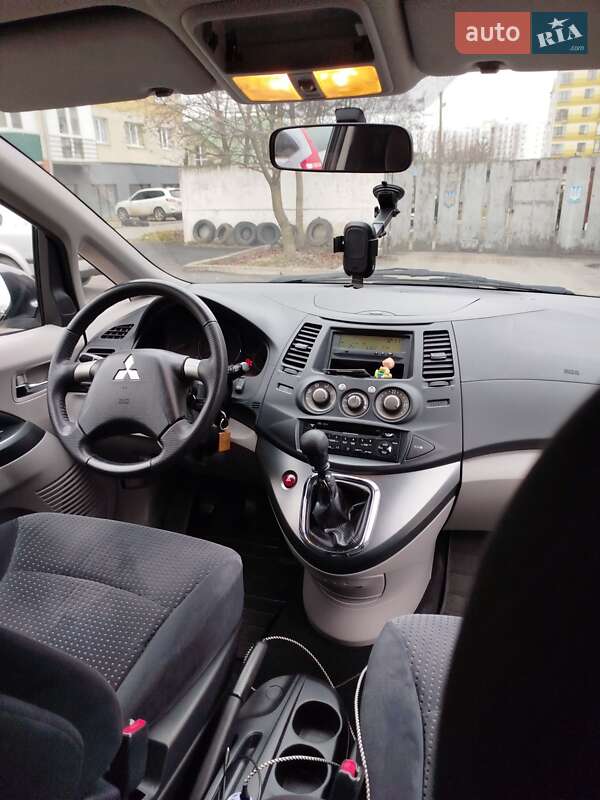 Мінівен Mitsubishi Grandis 2006 в Івано-Франківську