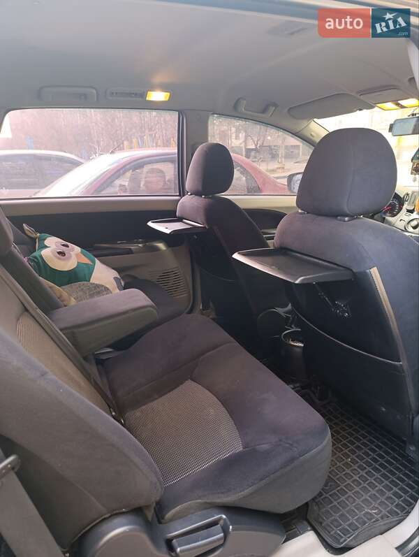 Минивэн Mitsubishi Grandis 2008 в Кривом Роге