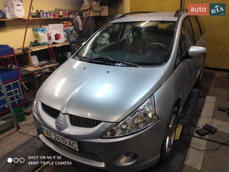 Минивэн Mitsubishi Grandis 2004 в Днепре