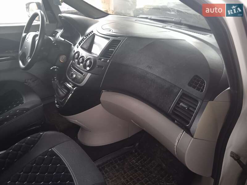 Мінівен Mitsubishi Grandis 2008 в Вінниці