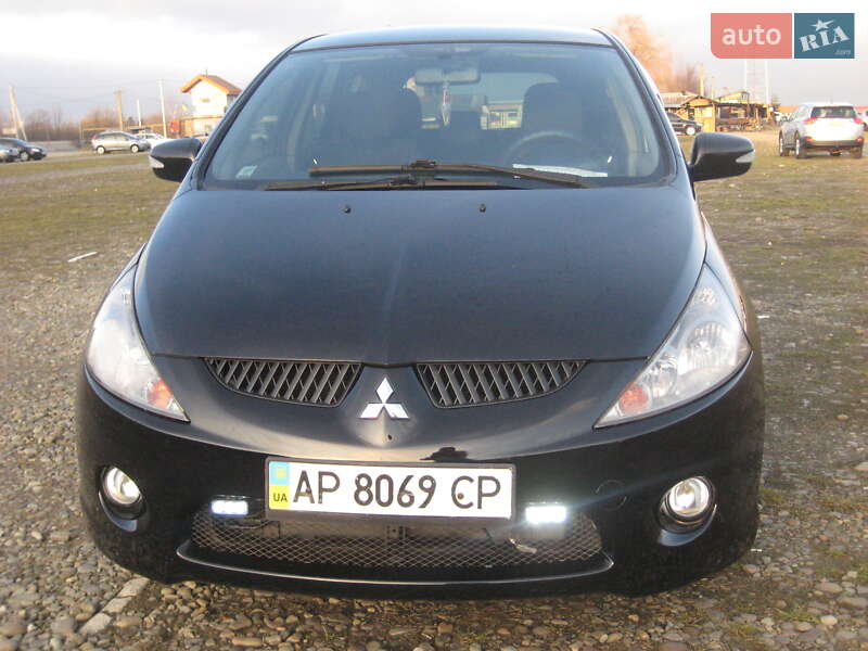 Mitsubishi Grandis 2008