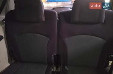 Минивэн Mitsubishi Grandis 2008 в 