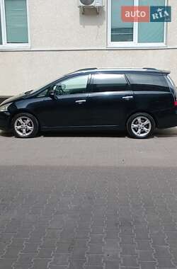 Mitsubishi Grandis 2008