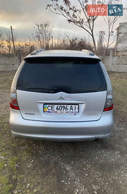 Минивэн Mitsubishi Grandis 2007 в 