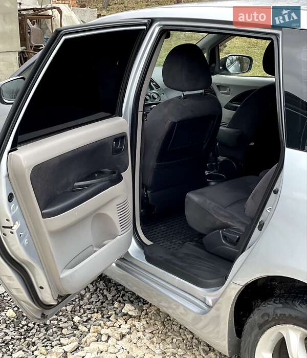 Минивэн Mitsubishi Grandis 2006 в Кременце