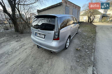 Минивэн Mitsubishi Grandis 2006 в 