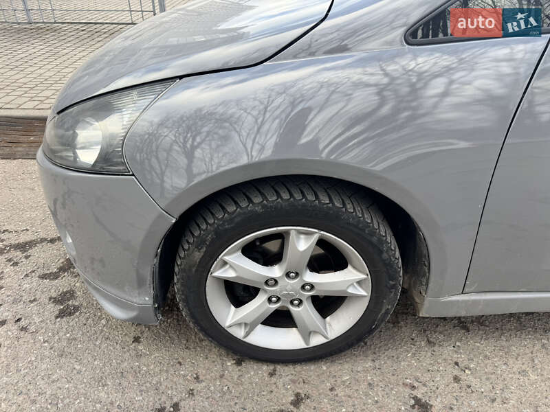 Мінівен Mitsubishi Grandis 2007 в Львові фото 6 Мінівен Mitsubishi Grandis 2007 в Львові