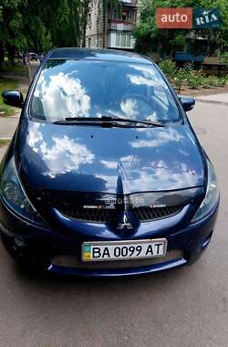 Минивэн Mitsubishi Grandis 2004 в 