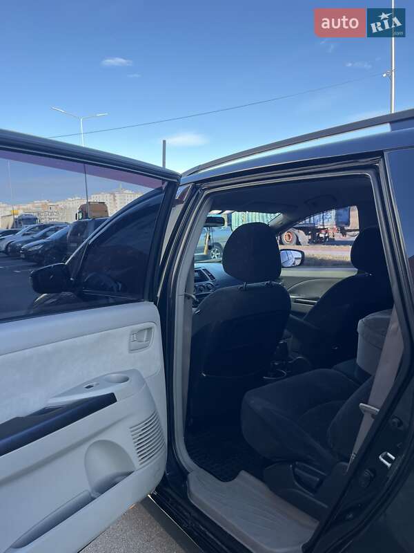 Минивэн Mitsubishi Grandis 2005 в Виннице