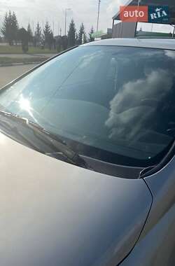 Минивэн Mitsubishi Grandis 2006 в 