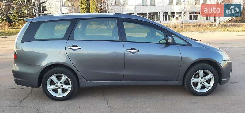 Минивэн Mitsubishi Grandis 2009 в Славутиче
