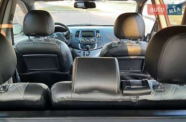 Мінівен Mitsubishi Grandis 2009 в 