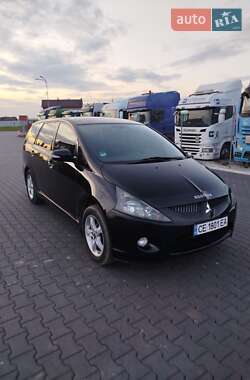 Минивэн Mitsubishi Grandis 2004 в 