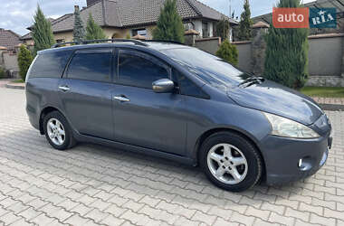 Минивэн Mitsubishi Grandis 2006 в 