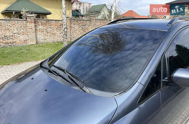 Минивэн Mitsubishi Grandis 2006 в 