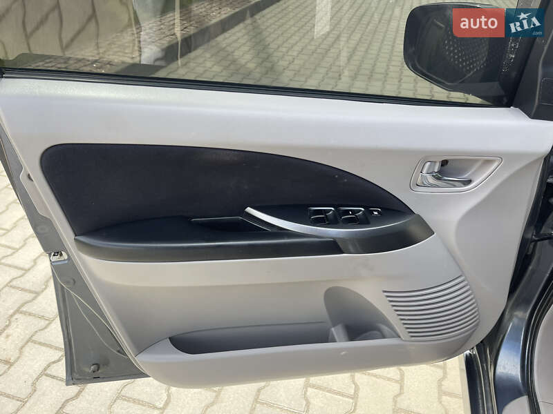 Мінівен Mitsubishi Grandis 2006 в Луцьку