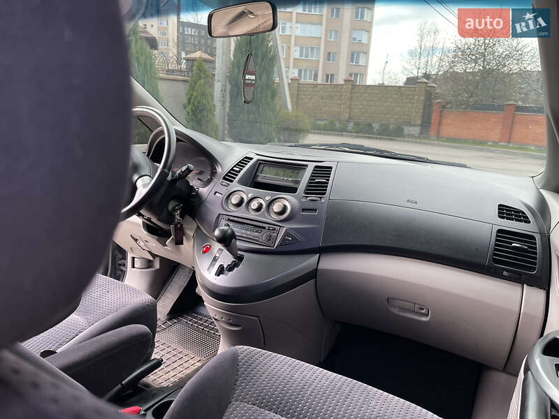 Мінівен Mitsubishi Grandis 2006 в Луцьку