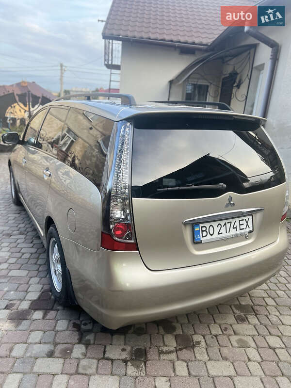 Минивэн Mitsubishi Grandis 2007 в Зборове