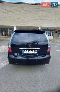 Мінівен Mitsubishi Grandis 2005 в 