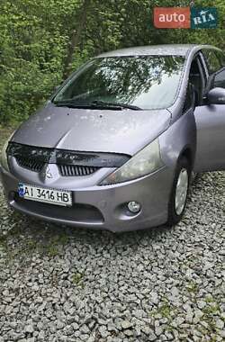 Минивэн Mitsubishi Grandis 2005 в 