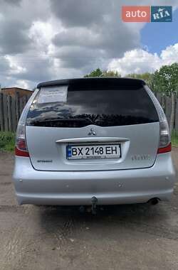 Минивэн Mitsubishi Grandis 2008 в 