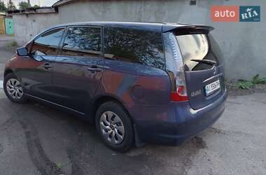 Мінівен Mitsubishi Grandis 2004 в 