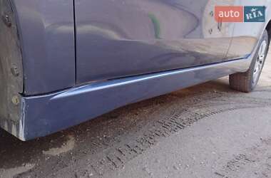 Мінівен Mitsubishi Grandis 2004 в 
