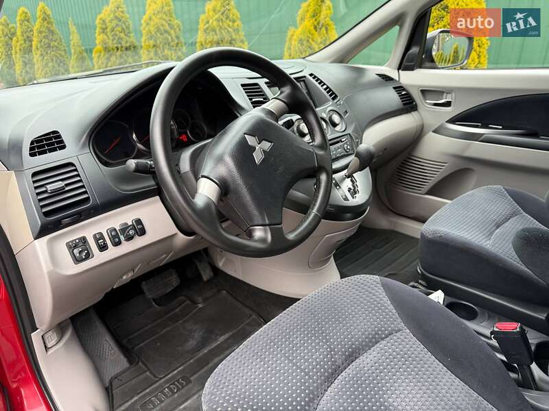 Мінівен Mitsubishi Grandis 2007 в Луцьку