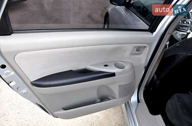 Минивэн Mitsubishi Grandis 2004 в 