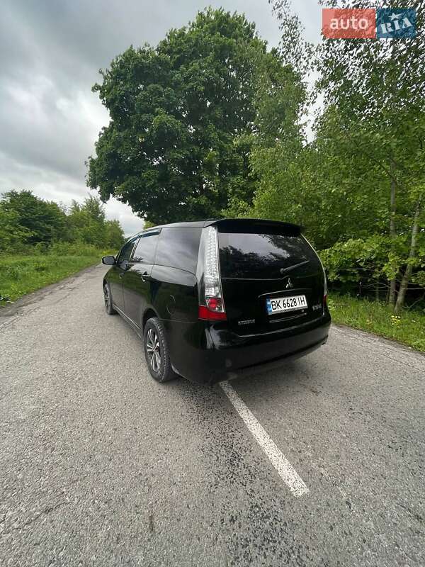 Минивэн Mitsubishi Grandis 2008 в Остроге фото 4 Минивэн Mitsubishi Grandis 2008 в Остроге