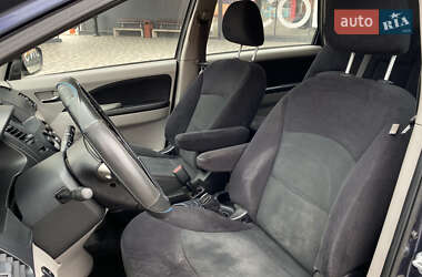 Минивэн Mitsubishi Grandis 2008 в 