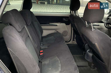 Минивэн Mitsubishi Grandis 2008 в 