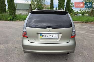 Минивэн Mitsubishi Grandis 2006 в 