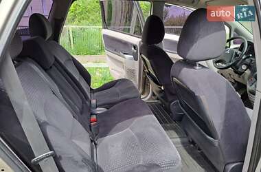 Минивэн Mitsubishi Grandis 2006 в 