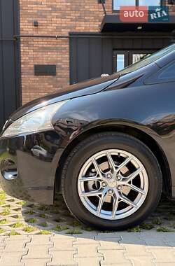 Мінівен Mitsubishi Grandis 2008 в 